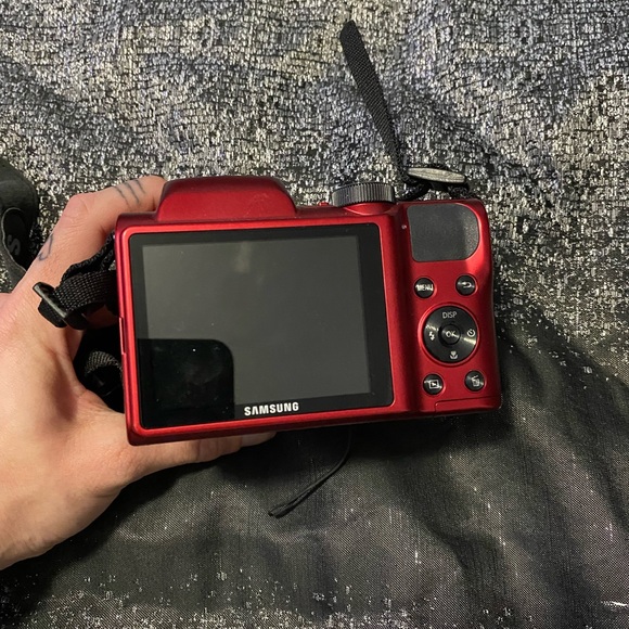 Samsung camera - Picture 2 of 2